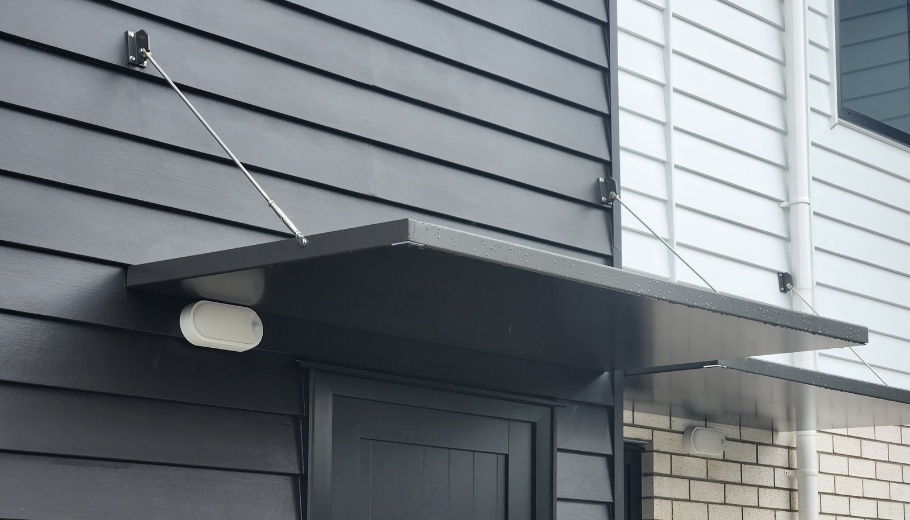 Entrance canopy for rain protection