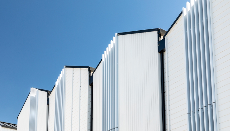 Vertical fixed louvre blades for aesthetics