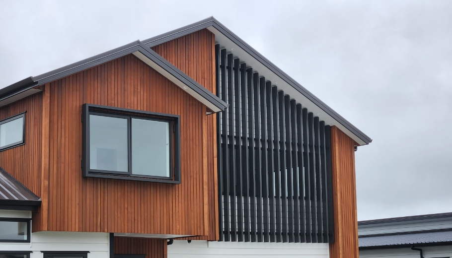 Aluminium vertical louvres for privacy
