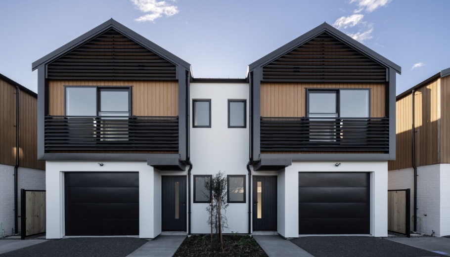 Fixed louvres for privacy and aesthetics