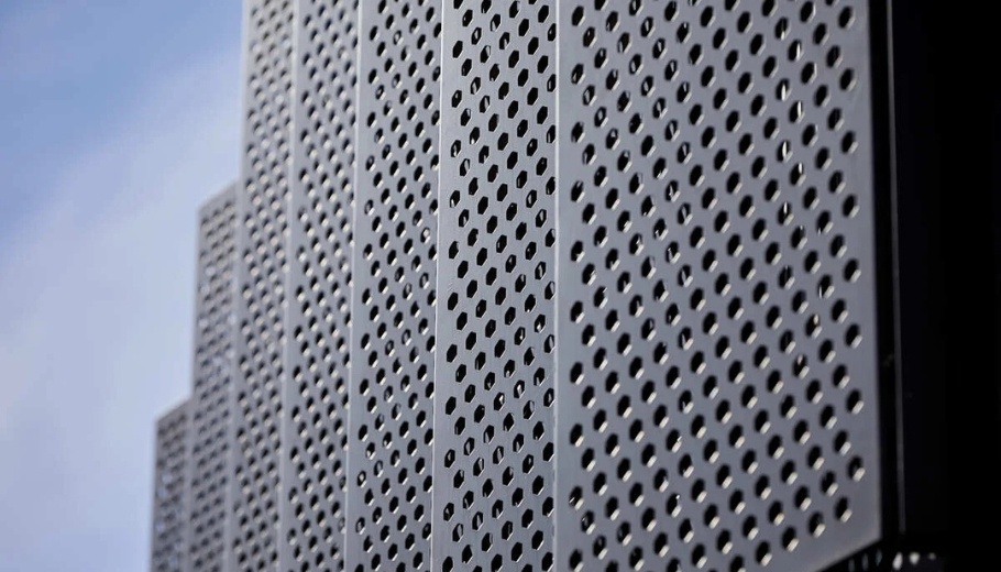 Dapple screens for privacy