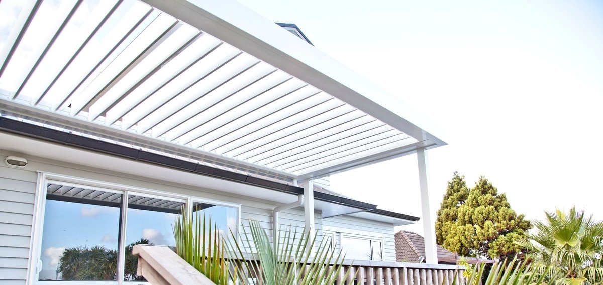 Aurae Opening louvre roof and pergola